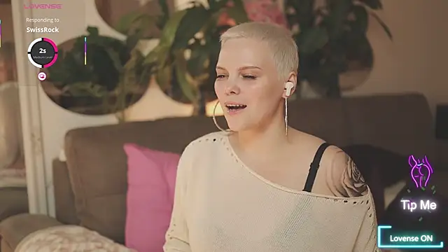 LikaBerry1 online show from October 2025 05:23:02 PM