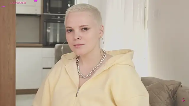 LikaBerry1 online show from April 2026 10:18:02 AM