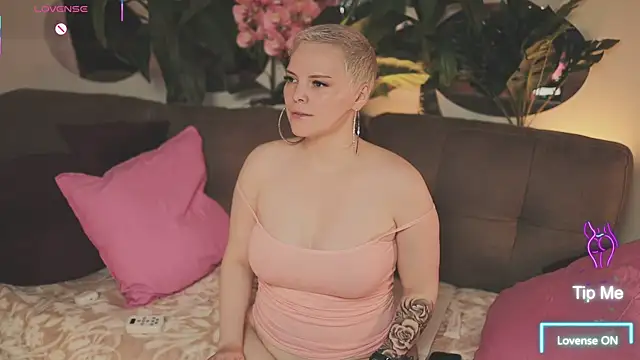 LikaBerry1 online show from October 2025 02:59:01 AM