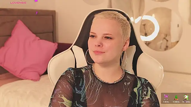 LikaBerry1 online show from February 2026 01:55:02 PM