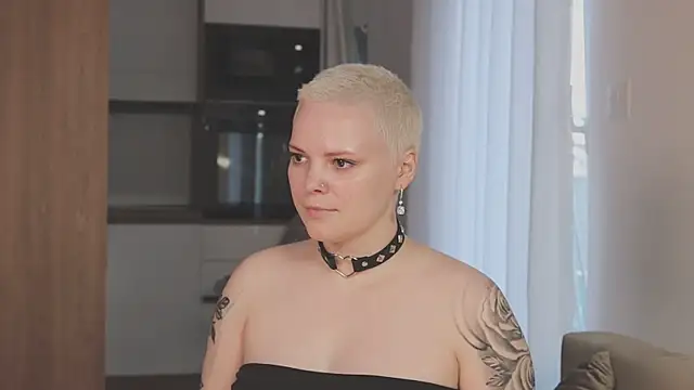 LikaBerry1 online show from April 2026 05:08:01 PM