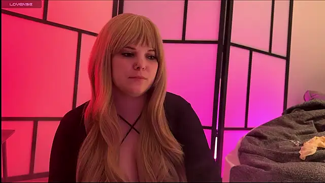 LikaBerry1 online show from June 2026 05:28:02 PM