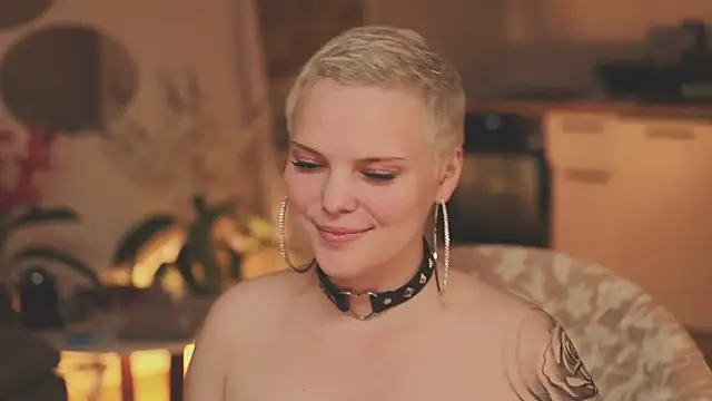 LikaBerry1 online show from November 2025 11:08:02 PM