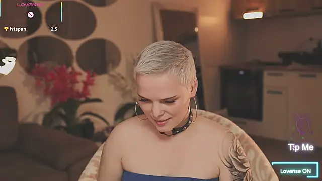 LikaBerry1 online show from October 2025 06:07:01 PM