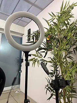 angel natural online show from October 2025 08:05:01 PM