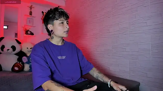 ZuryRamirez  online show from September 2025 07:39:02 PM