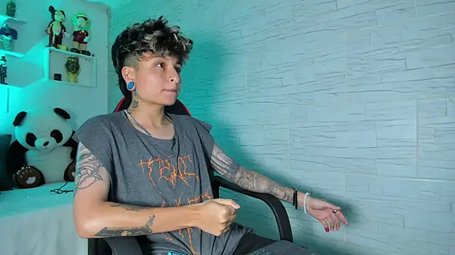 ZuryRamirez  online show from November 2025 09:30:02 PM