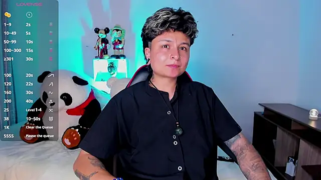 Snapshot of ZuryRamirez_ chatting on May 2026 08:31:02 PM ZuryRamirez online show from May 2026 08:31:02 PM