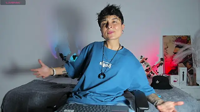 ZuryRamirez  online show from March 2025 11:39:01 PM