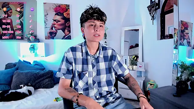 ZuryRamirez  online show from December 2025 08:14:01 PM