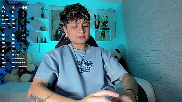 ZuryRamirez  online show from November 2025 09:31:01 PM