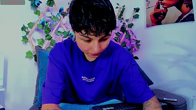 ZuryRamirez  online show from February 2025 07:33:02 PM