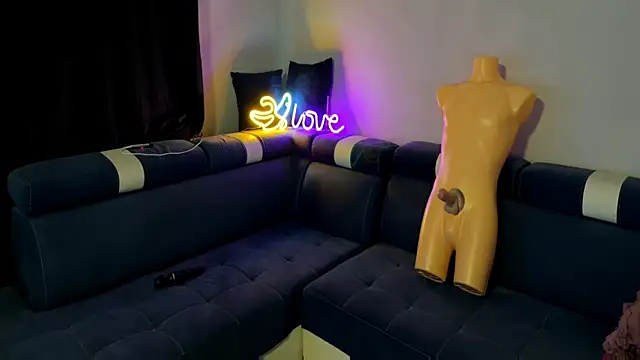 MiliExteraaa online show from December 2025 09:47:02 PM