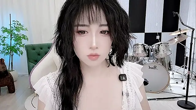 Vaness-a online show from September 2025 04:06:02 PM