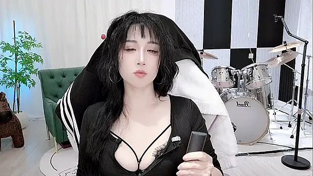 Vaness-a online show from September 2025 04:16:01 PM
