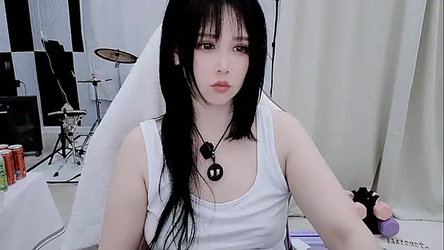 Vaness-a online show from April 2026 04:32:02 PM