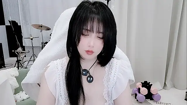 Vaness-a online show from May 2026 12:33:02 PM