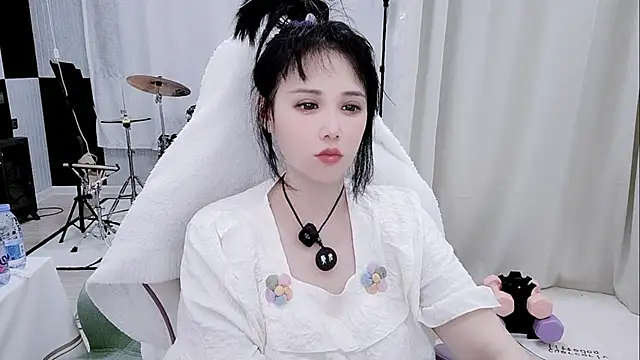 Vaness-a online show from June 2026 04:30:01 PM