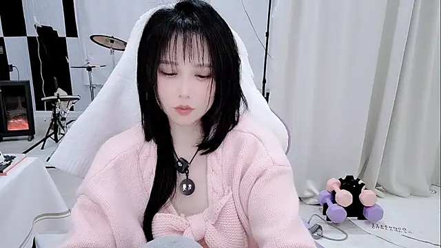 Vaness-a online show from April 2026 04:46:01 PM