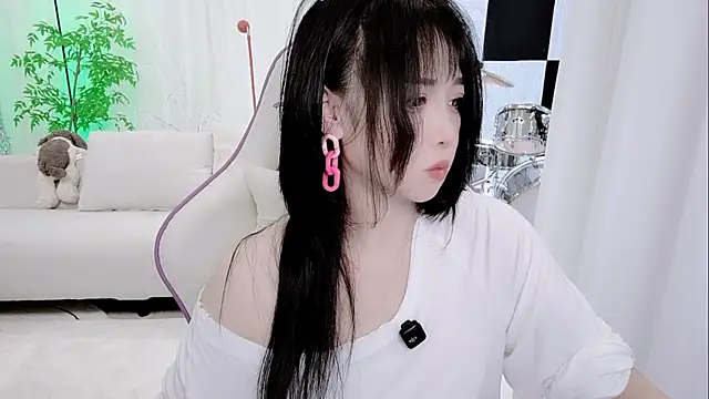 Vaness-a online show from November 2025 03:48:01 PM