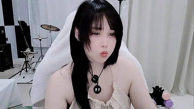 Vaness-a online show from May 2026 12:24:02 PM