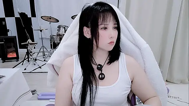 Vaness-a online show from April 2026 05:38:01 PM