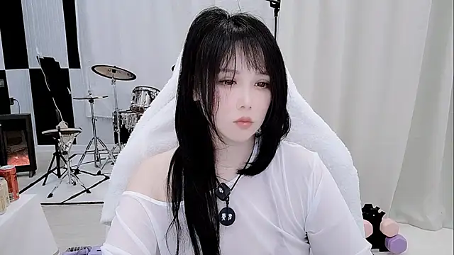 Vaness-a online show from April 2026 04:37:01 PM