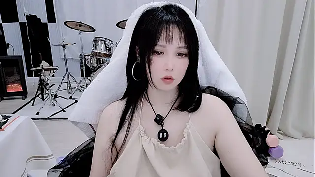 Vaness-a online show from April 2026 02:45:02 PM