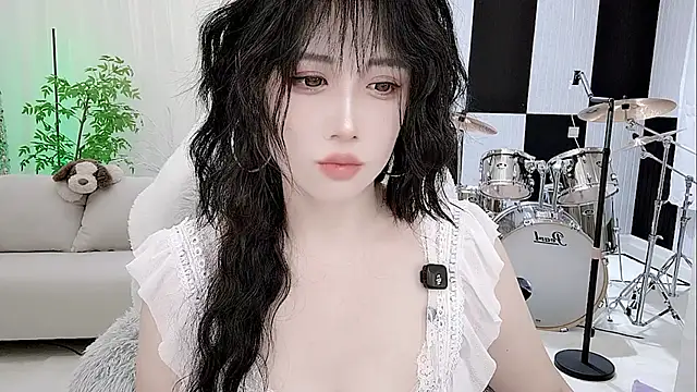 Vaness-a online show from October 2025 11:02:01 PM