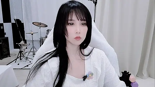 Vaness-a online show from May 2026 02:57:01 PM