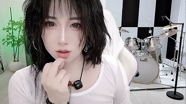 Vaness-a online show from September 2025 05:19:02 PM