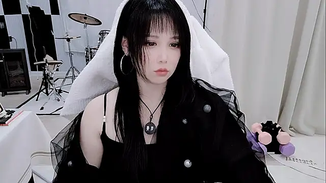 Vaness-a online show from April 2026 06:36:01 PM