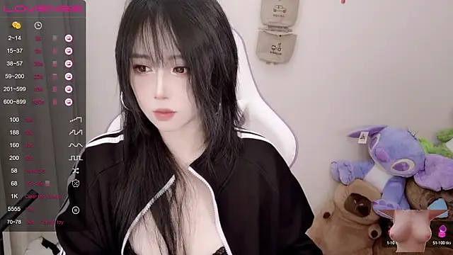 Vaness-a online show from February 2025 10:37:01 PM