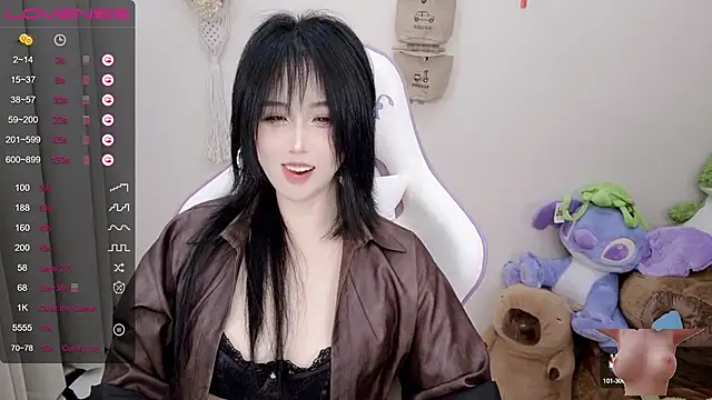 Vaness-a online show from March 2025 06:43:02 PM