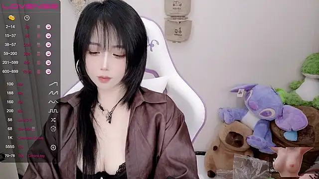 Vaness-a online show from February 2025 04:20:02 PM