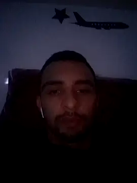 Snapshot of Hazembahloul chatting on November 2025 11:30:01 PM Hazembahloul online show from November 2025 11:30:01 PM