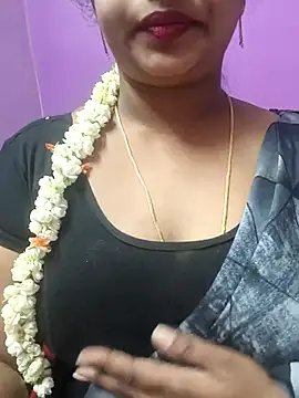 Snapshot of Vaishali90 chatting on March 2025 07:57:01 AM Vaishali90 online show from March 2025 07:57:01 AM