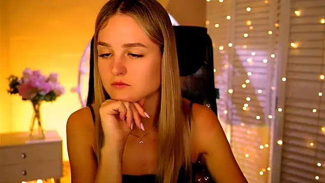 DeboraLarson online show from November 2025 03:22:02 AM