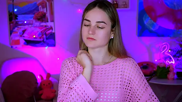 Snapshot of DeboraLarson chatting on February 2025 07:27:02 AM DeboraLarson online show from February 2025 07:27:02 AM