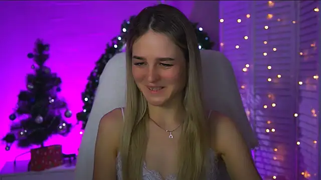 DeboraLarson online show from December 2025 03:44:02 AM