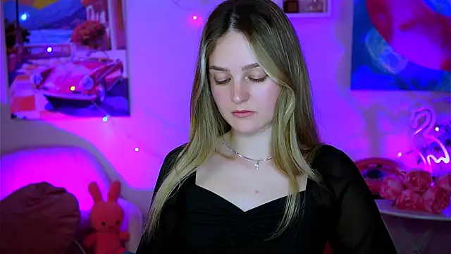 Snapshot of DeboraLarson chatting on February 2025 06:40:02 AM DeboraLarson online show from February 2025 06:40:02 AM