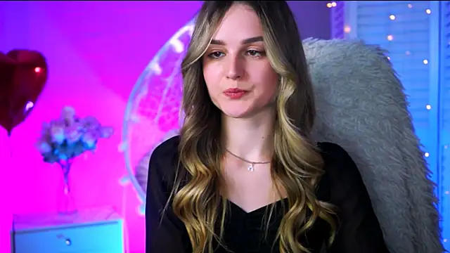 Snapshot of DeboraLarson chatting on March 2025 07:26:02 PM DeboraLarson online show from March 2025 07:26:02 PM