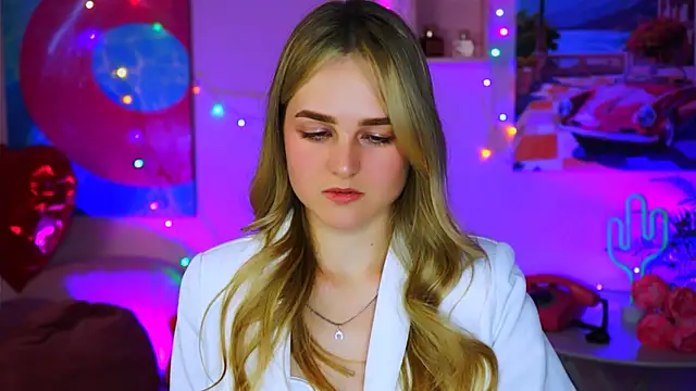 Snapshot of DeboraLarson chatting on March 2025 03:47:01 AM DeboraLarson online show from March 2025 03:47:01 AM