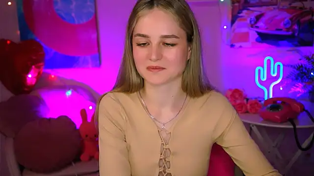 Snapshot of DeboraLarson chatting on March 2025 07:24:02 AM DeboraLarson online show from March 2025 07:24:02 AM