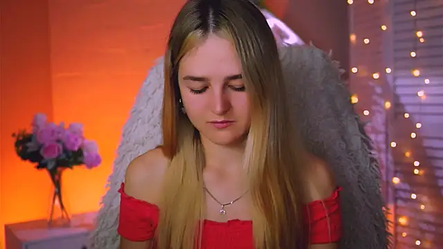 Snapshot of DeboraLarson chatting on September 2025 03:46:01 AM DeboraLarson online show from September 2025 03:46:01 AM