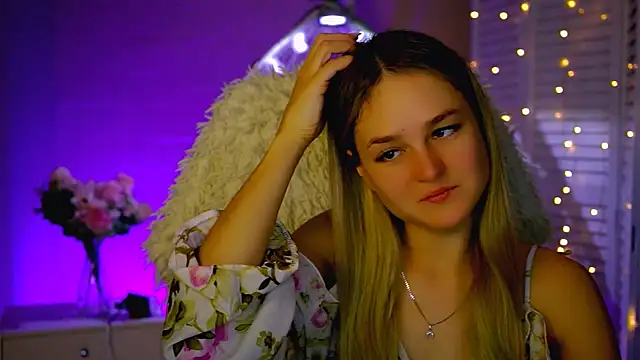 DeboraLarson online show from December 2025 04:03:01 AM