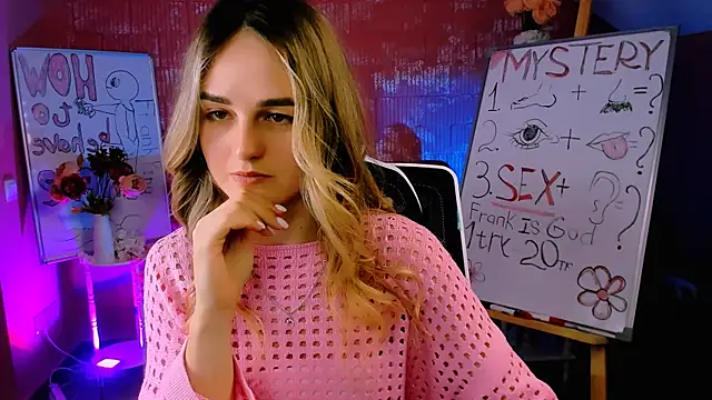 Snapshot of DeboraLarson chatting on February 2025 03:45:02 AM DeboraLarson online show from February 2025 03:45:02 AM