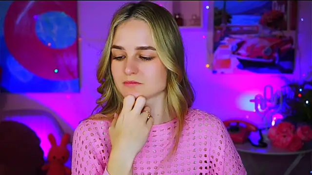 Snapshot of DeboraLarson chatting on March 2025 09:34:01 AM DeboraLarson online show from March 2025 09:34:01 AM