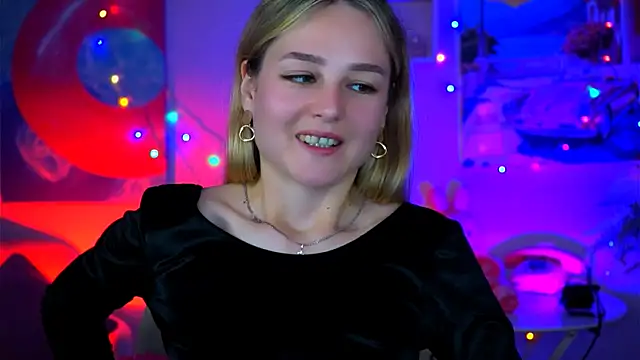 Snapshot of DeboraLarson chatting on October 2025 04:16:01 AM DeboraLarson online show from October 2025 04:16:01 AM