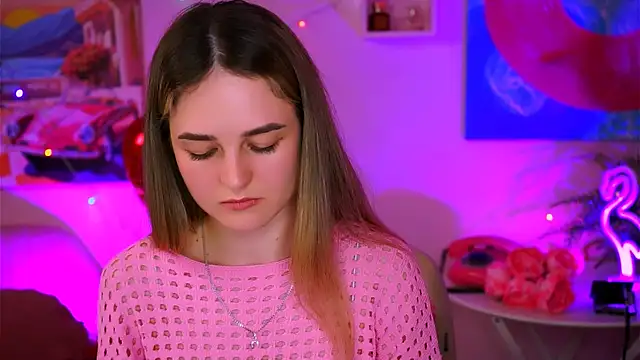 Snapshot of DeboraLarson chatting on February 2025 06:50:02 AM DeboraLarson online show from February 2025 06:50:02 AM